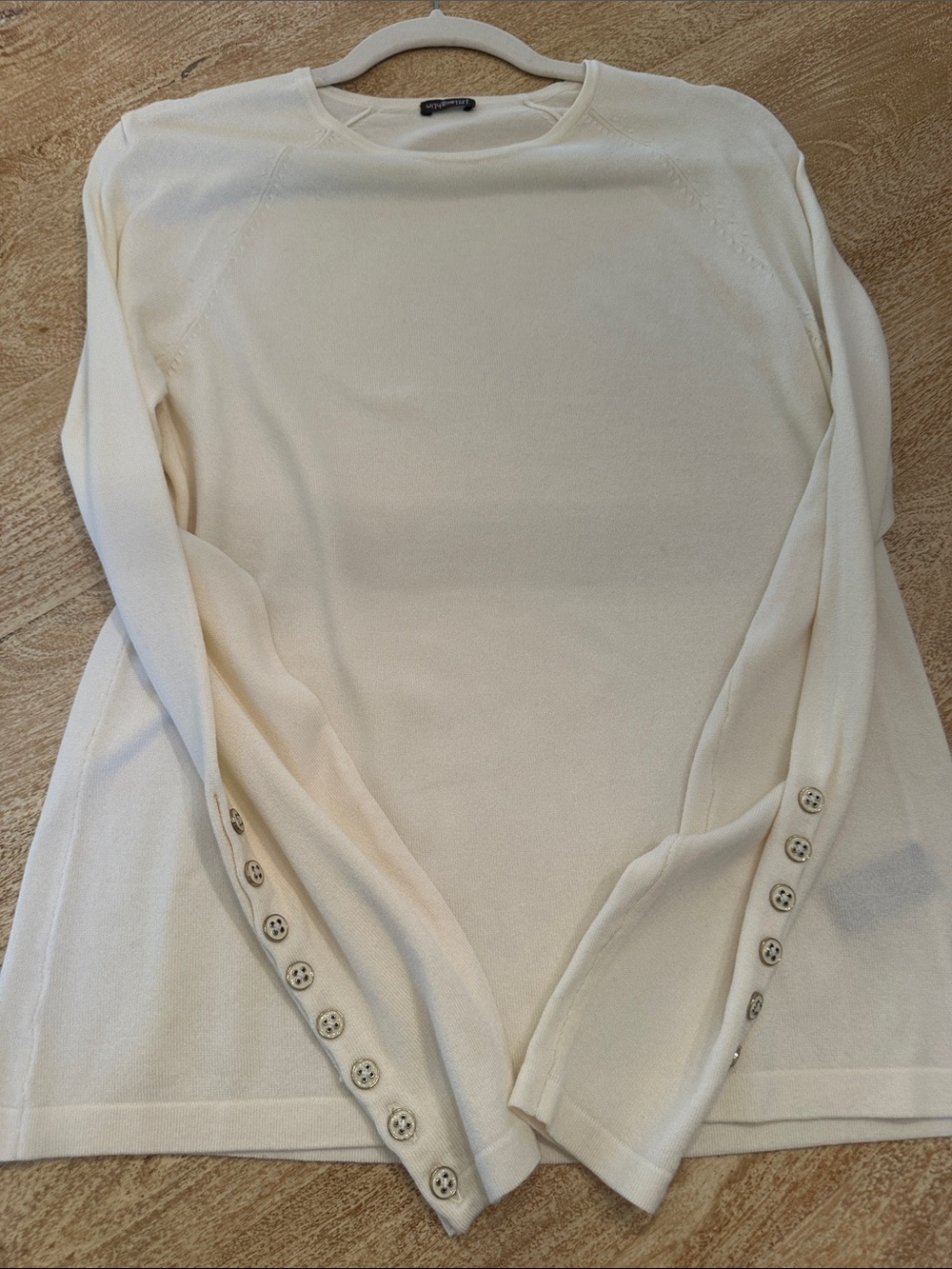 J. McLaughlin Ivory Button-Cuff Raglan Sleeve Top